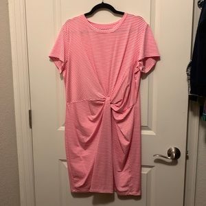 Vineyard Vines — XL